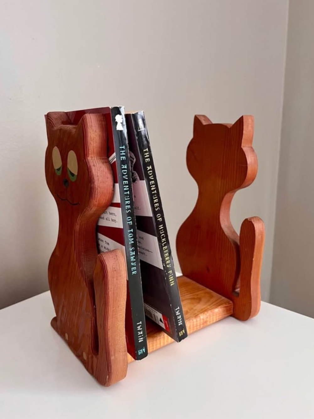 MCM Wooden Cat Bookends Folk Art Kitschy Retro Book Holder Shelf Decor